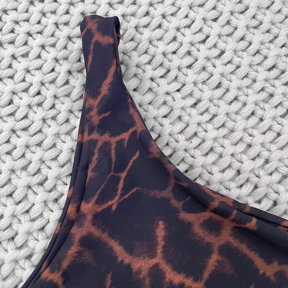 Skatie• ‘Ellis’ Bikini Top in RAFA Giraffe